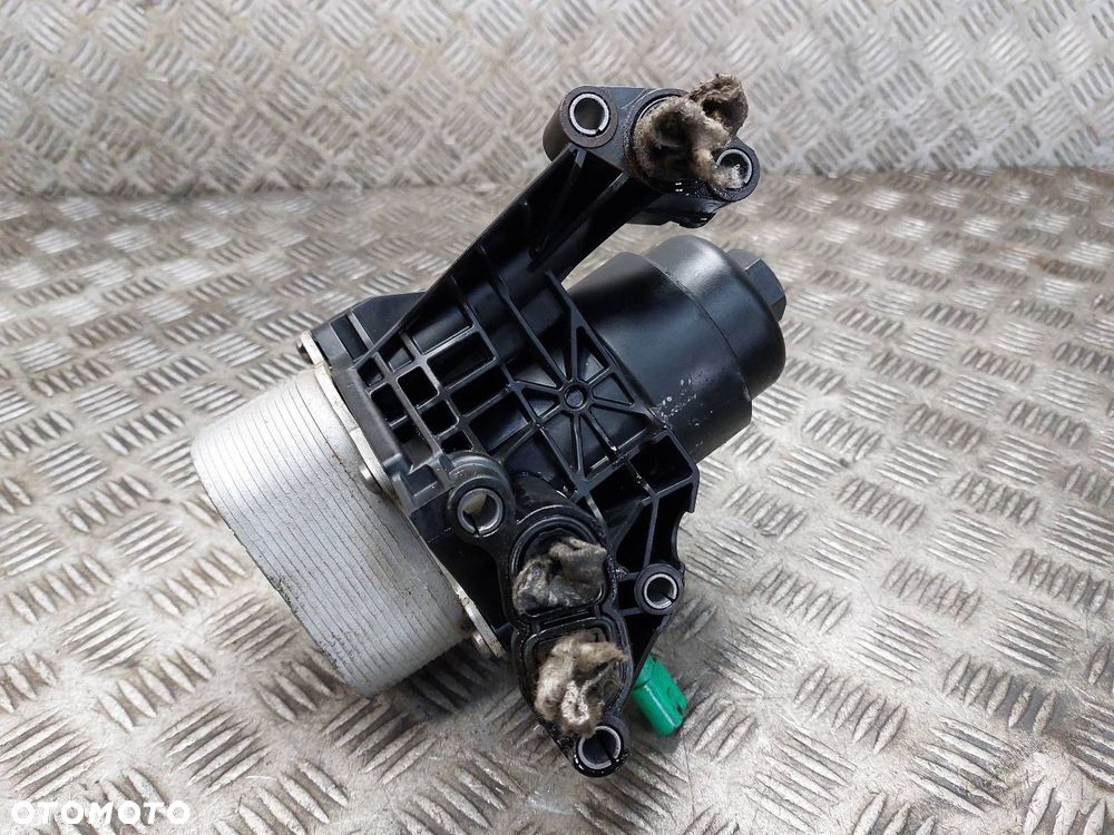 OBUDOWA PODSTAWA FILTRA OLEJU VOLKSWAGEN PASSAT B8 2.0 TDI 03N117021 - 1