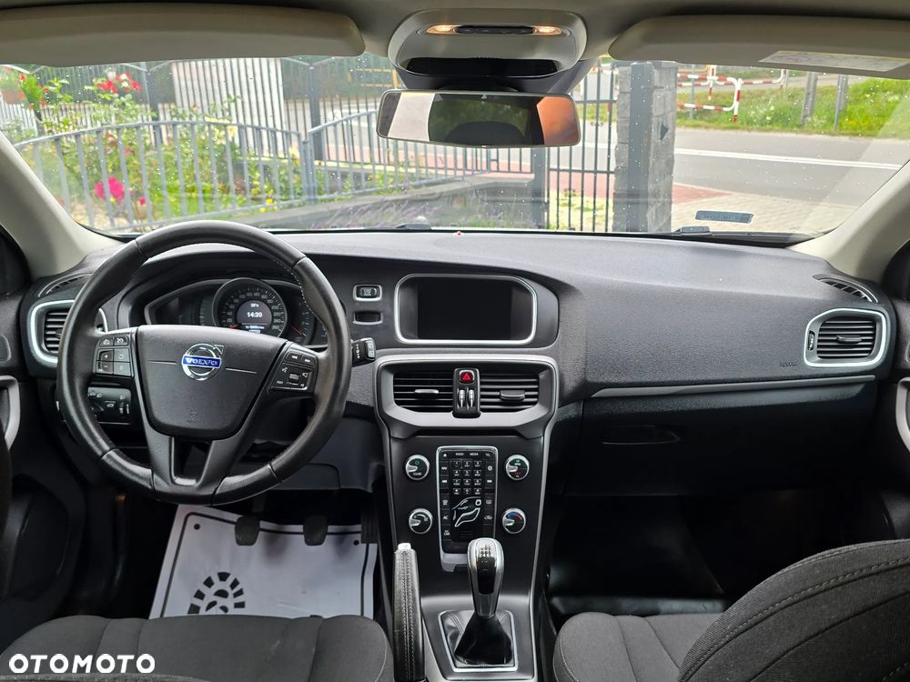 Volvo V40 D2 Summum - 21