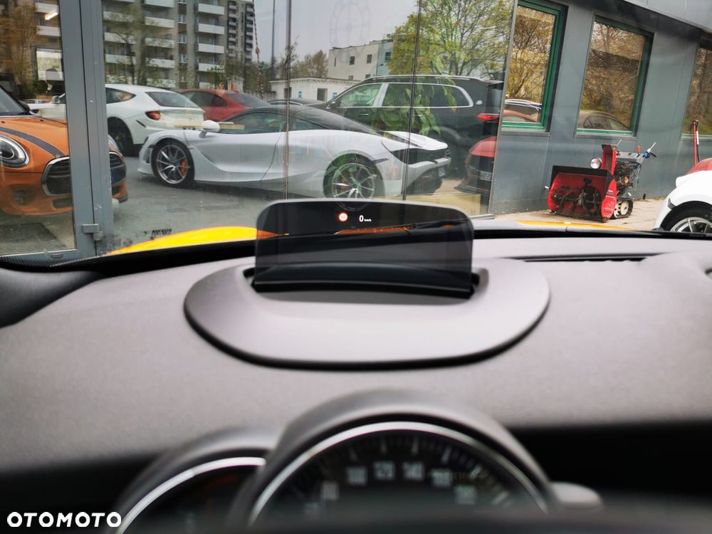 MINI Cooper Standard - 16