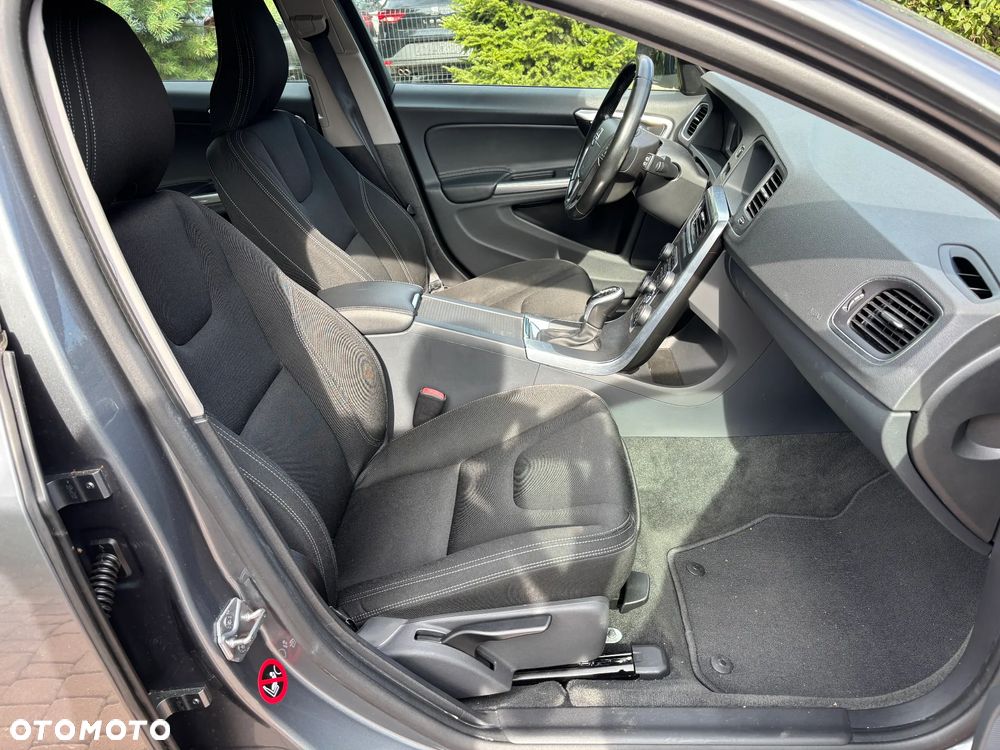 Volvo V60 D3 Geartronic Linje Business - 22