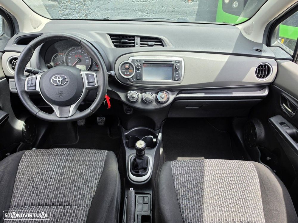 Toyota Yaris 1.0 VVT-i Comfort+Navi - 14