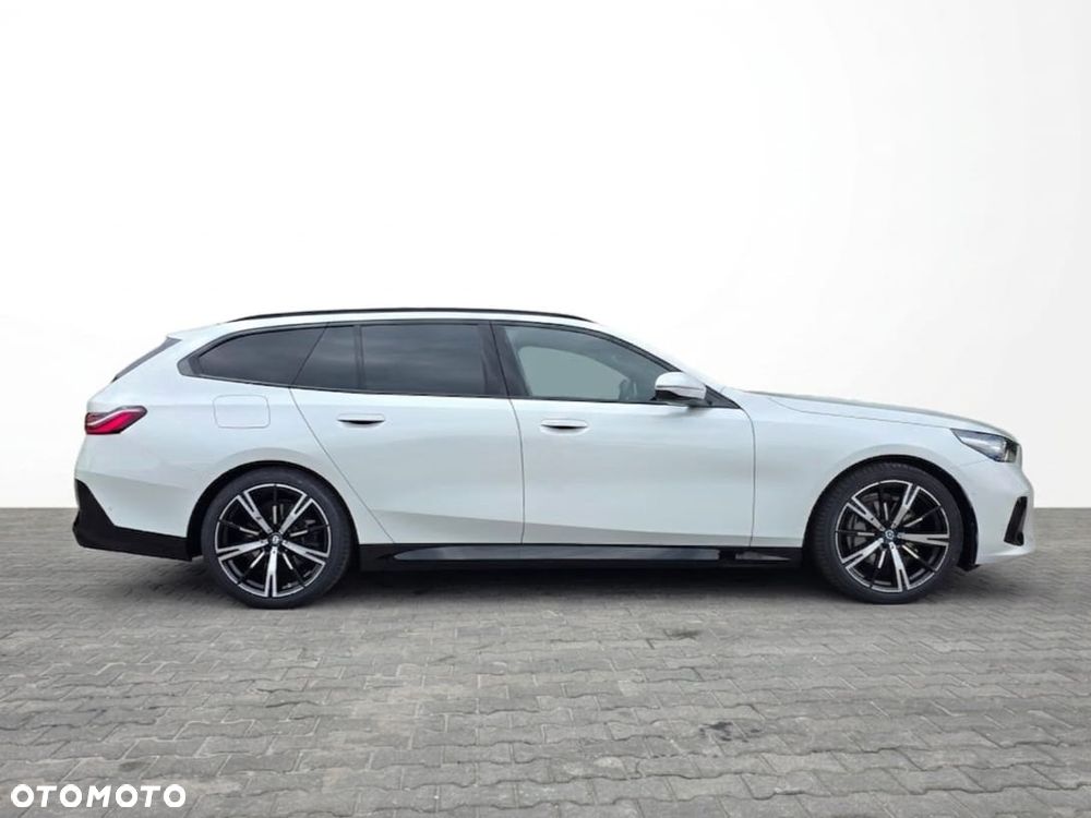 BMW Seria 5 540d xDrive mHEV M Sport - 5