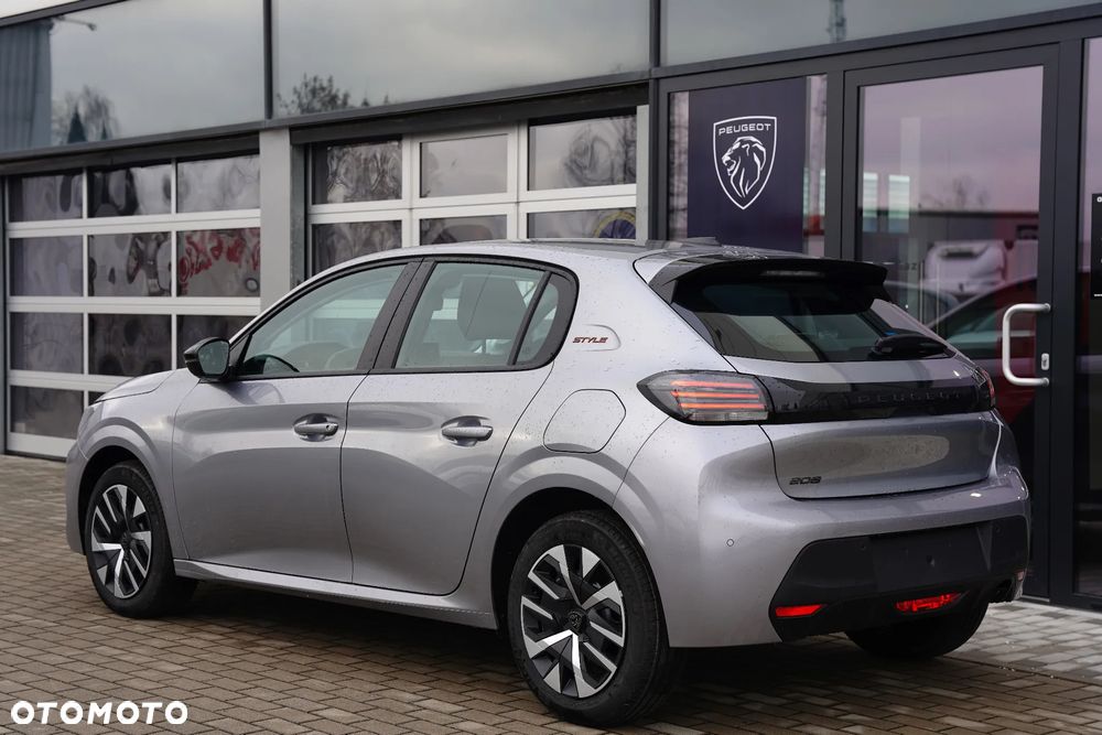 Peugeot 208 - 3