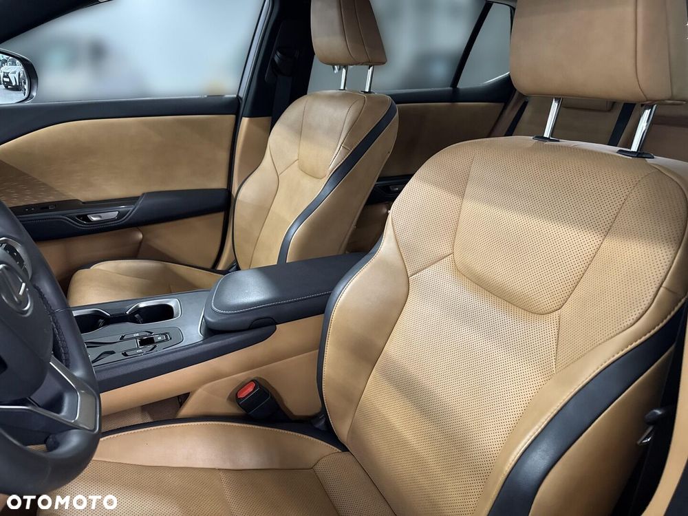 Lexus RZ 450e Prestige DIRECT4 - 17