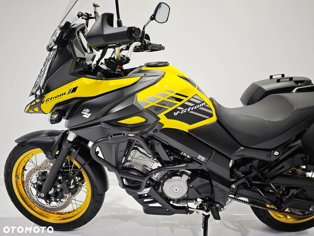 Suzuki V-STROM - 17