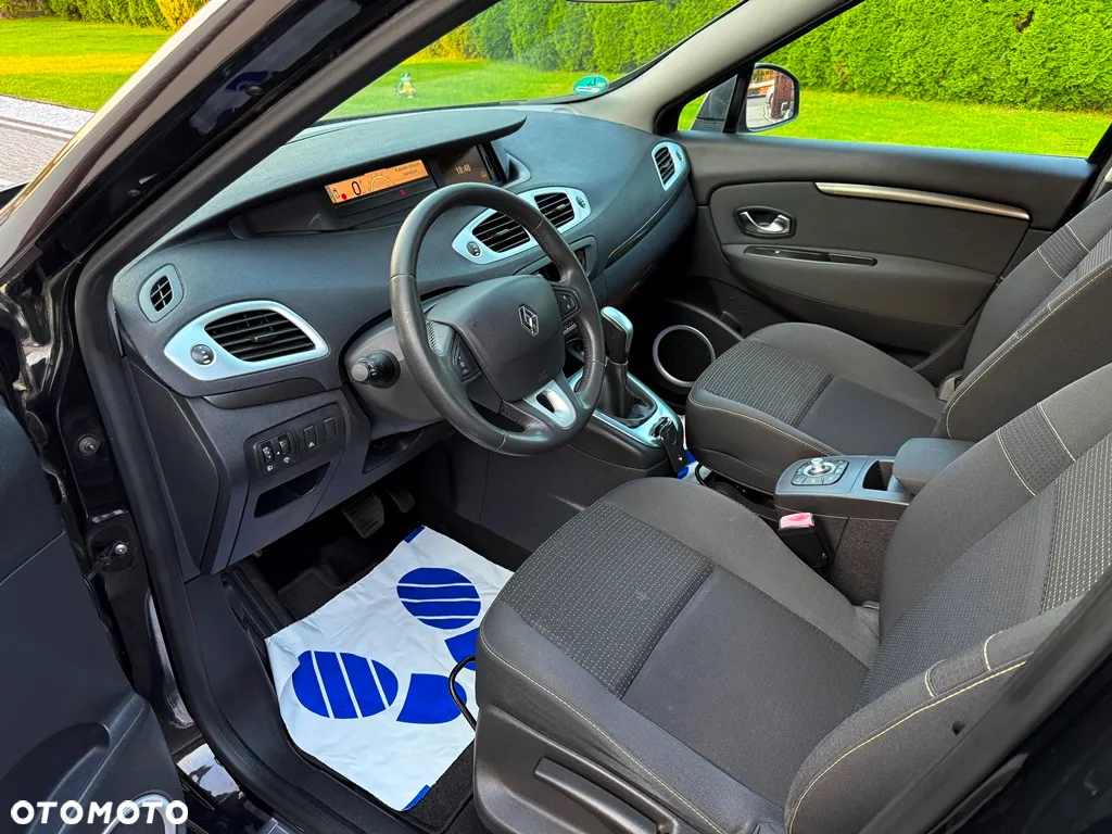 Renault Scenic 1.5dCi TomTom Edition EDC - 14