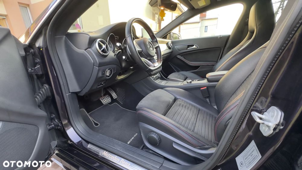 Mercedes-Benz CLA 200 7G-DCT AMG Line - 15