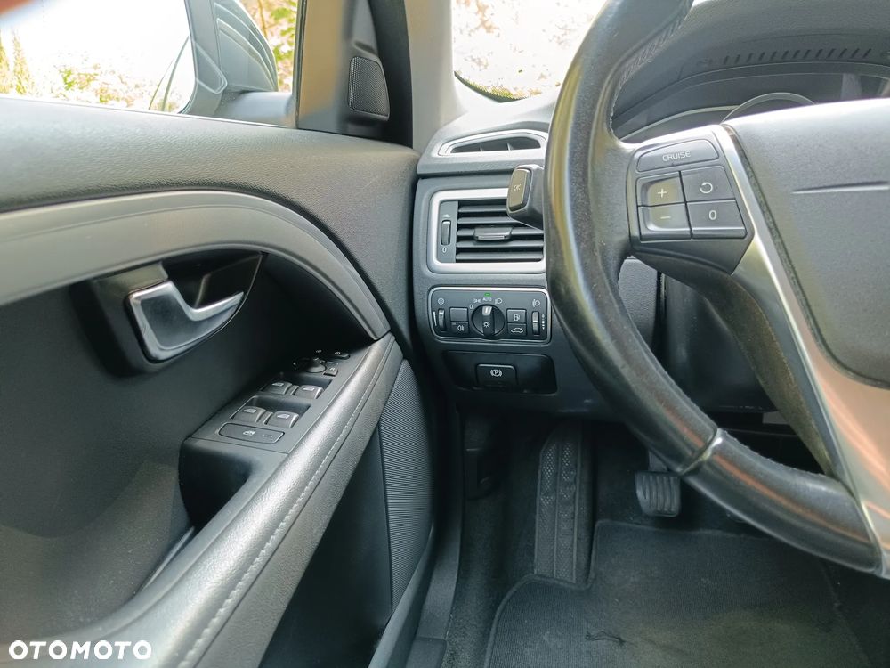 Volvo V70 D4 Drive-E Summum - 17