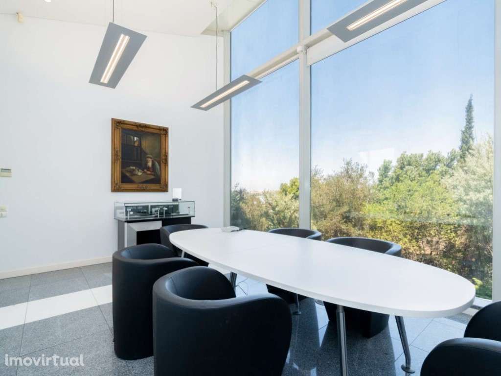Edifício de escritórios com garagem em Oeiras - Grande imagem: 4/60
