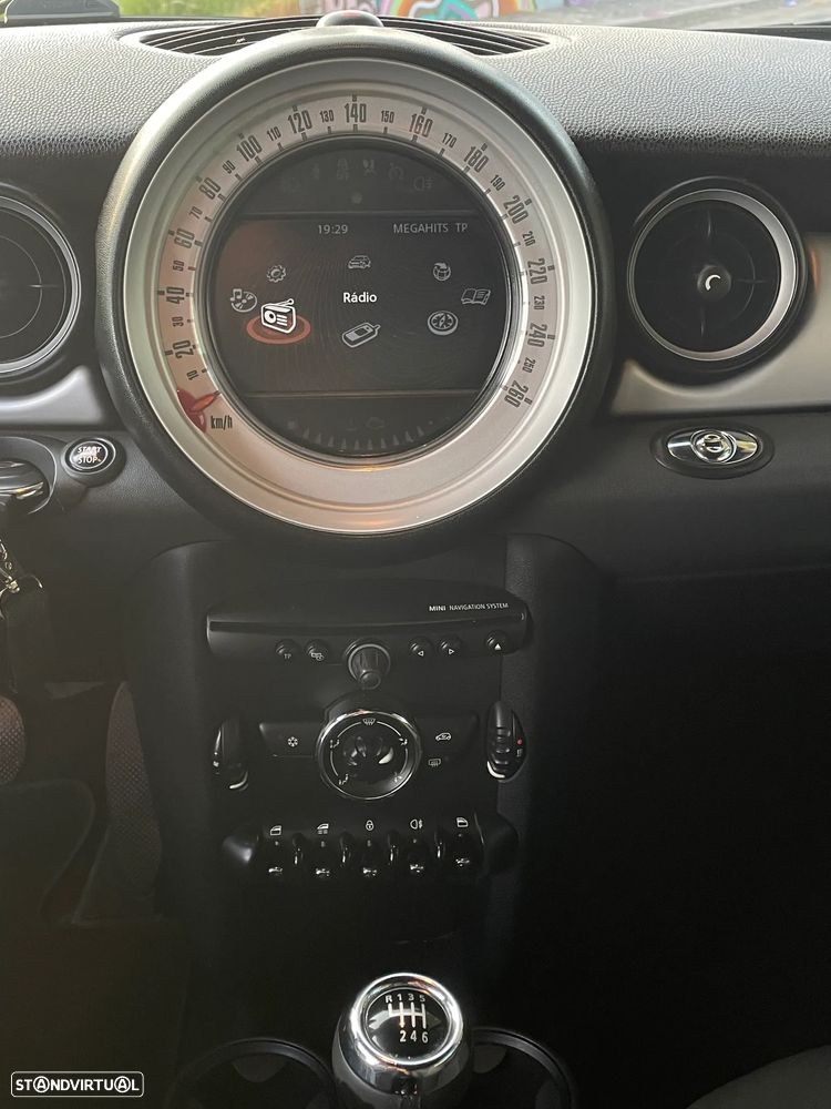MINI Cabrio Cooper D - 7