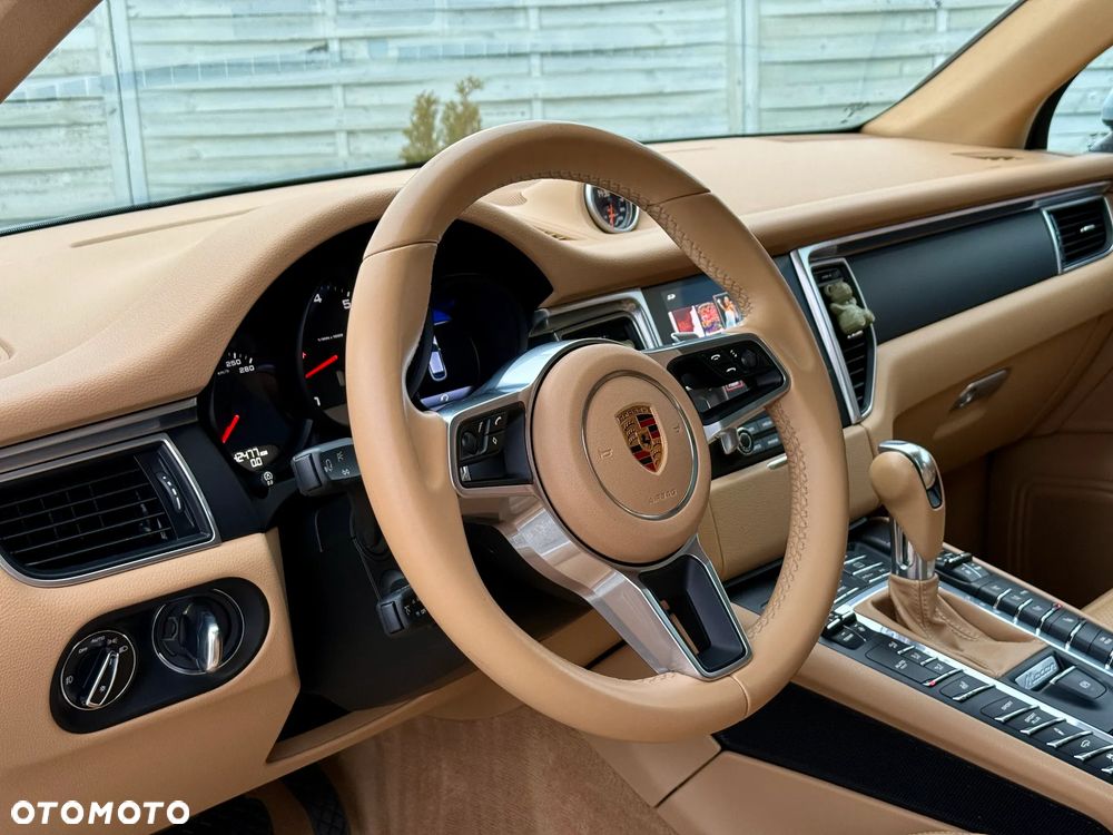 Porsche Macan - 10