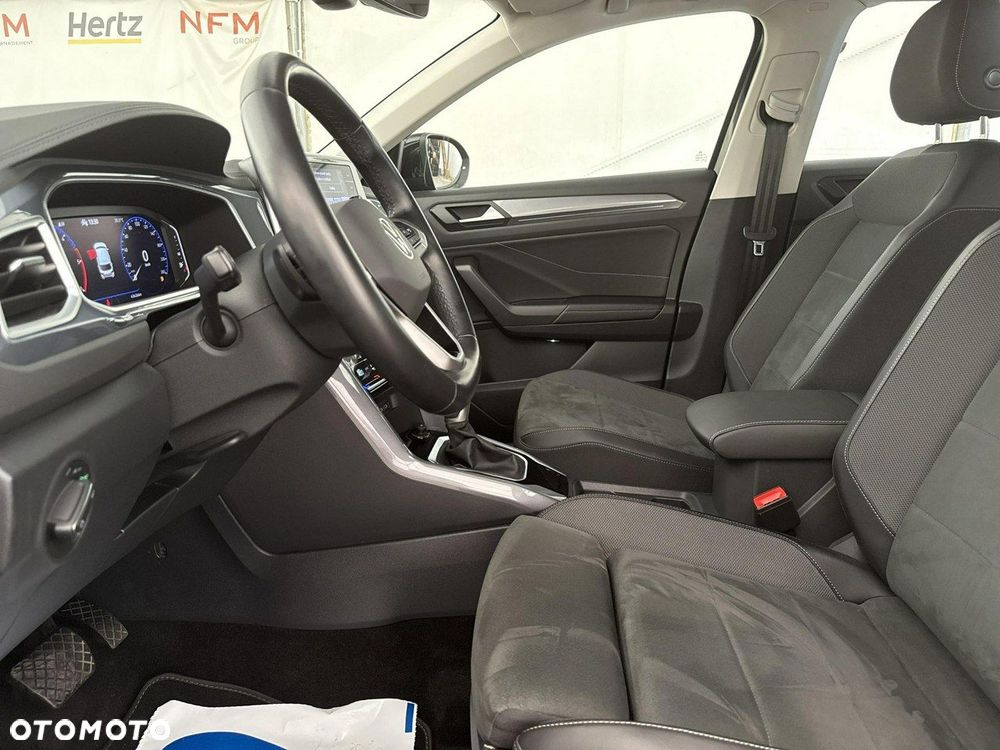 Volkswagen T-Roc - 13