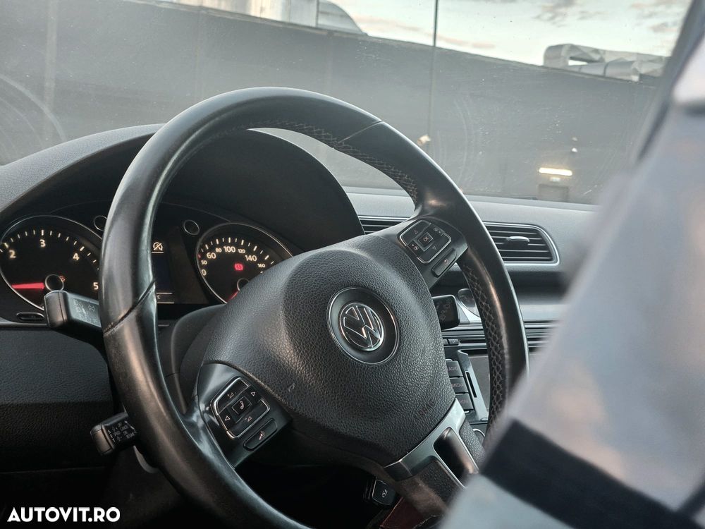Volkswagen Passat 2.0 Blue TDI SCR Comfortline - 8