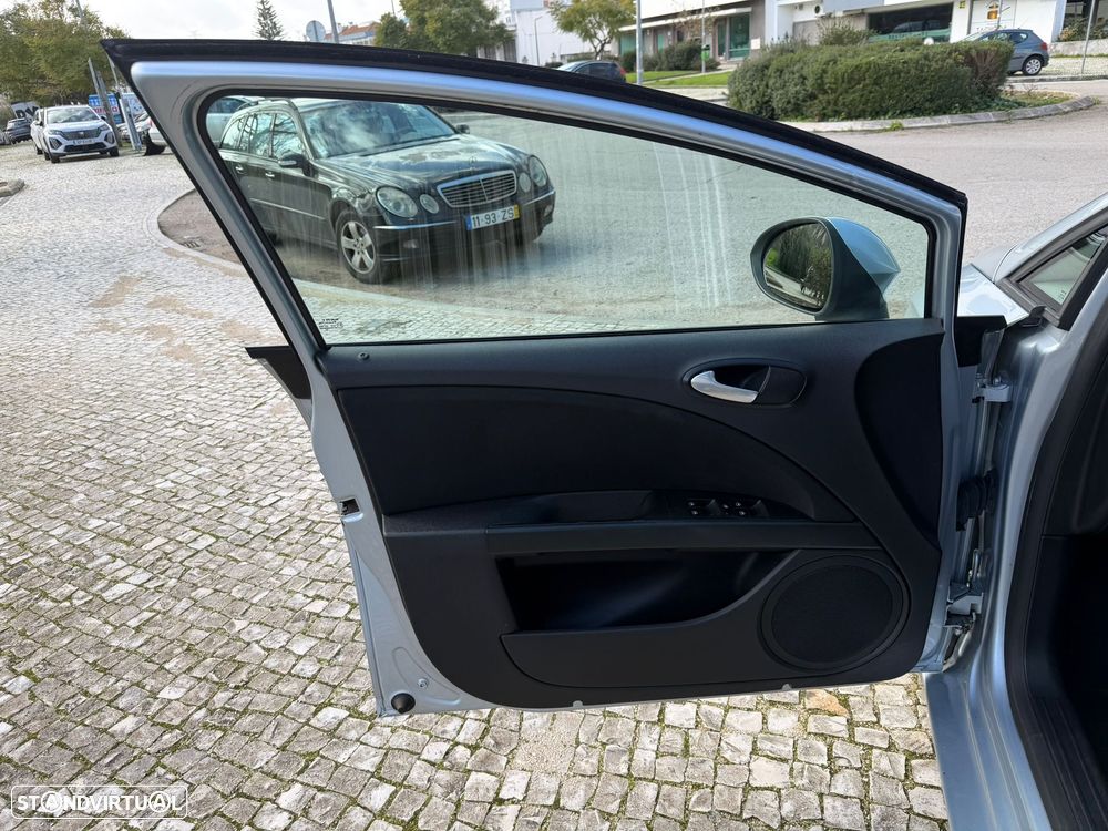 SEAT Leon 1.6 TDI ECOMOTIVE Reference - 21