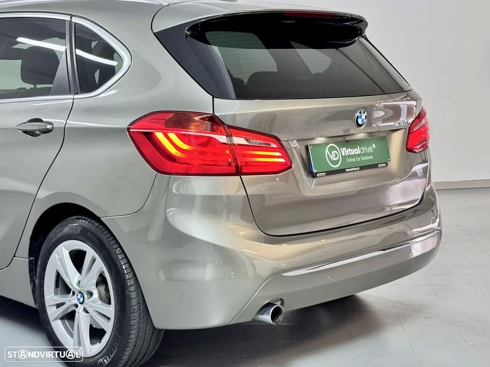 BMW 218 Active Tourer d Line Luxury - 10