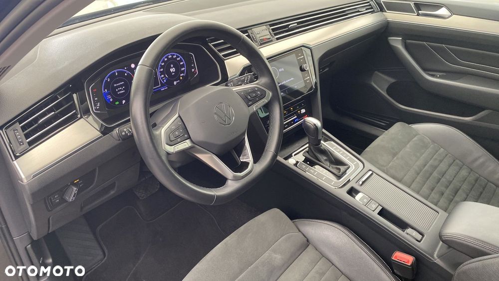 Volkswagen Passat - 10