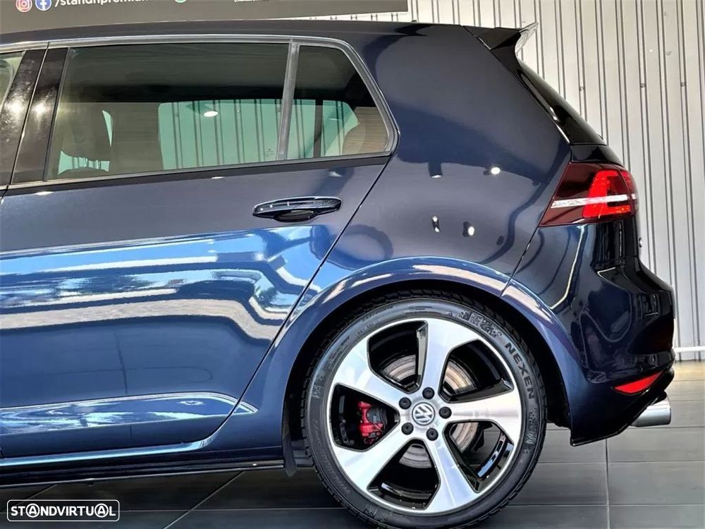 VW Golf 2.0 TSi GTi DSG - 33