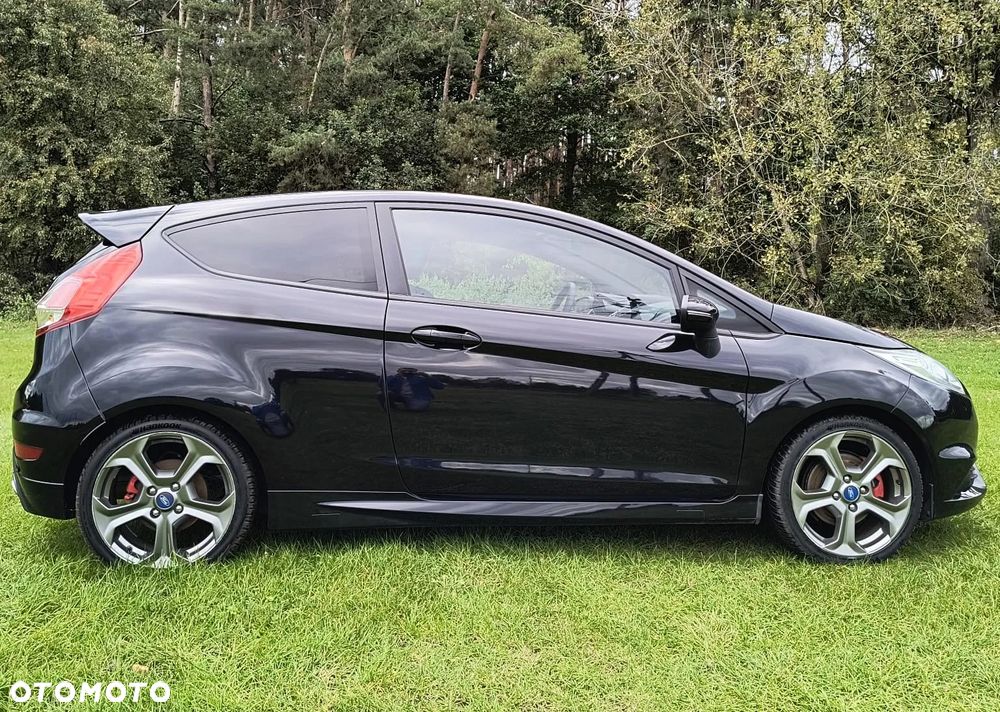Ford Fiesta ST - 2