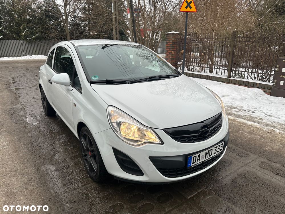 Opel Corsa 1.2 16V Essentia - 2