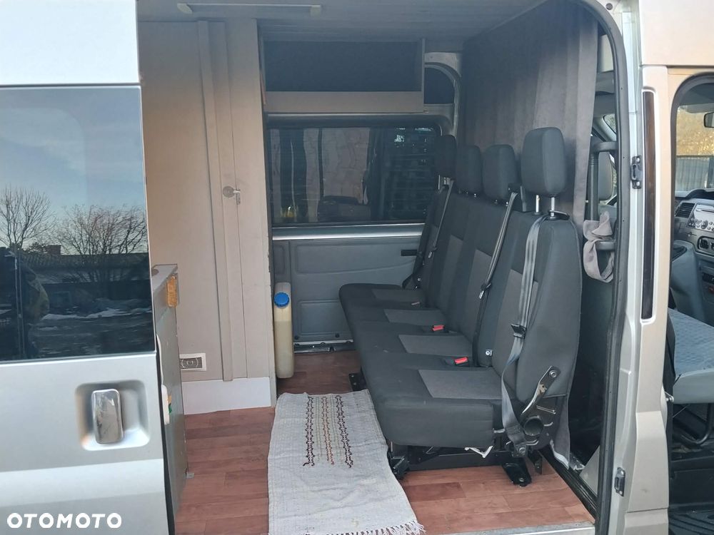 Ford Transit - 12