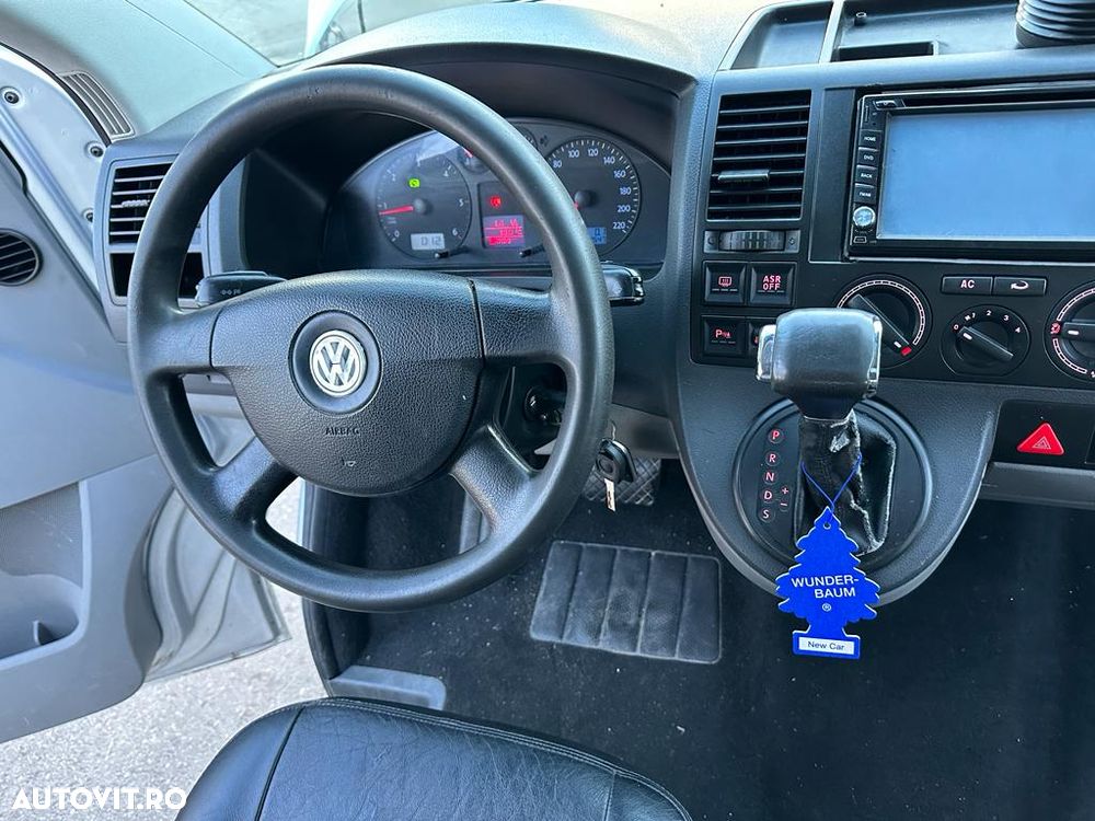 Volkswagen Caravelle - 15