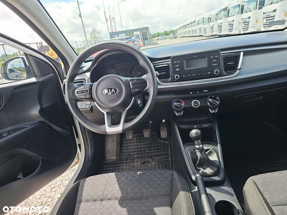 Kia Rio 1.2 M - 11