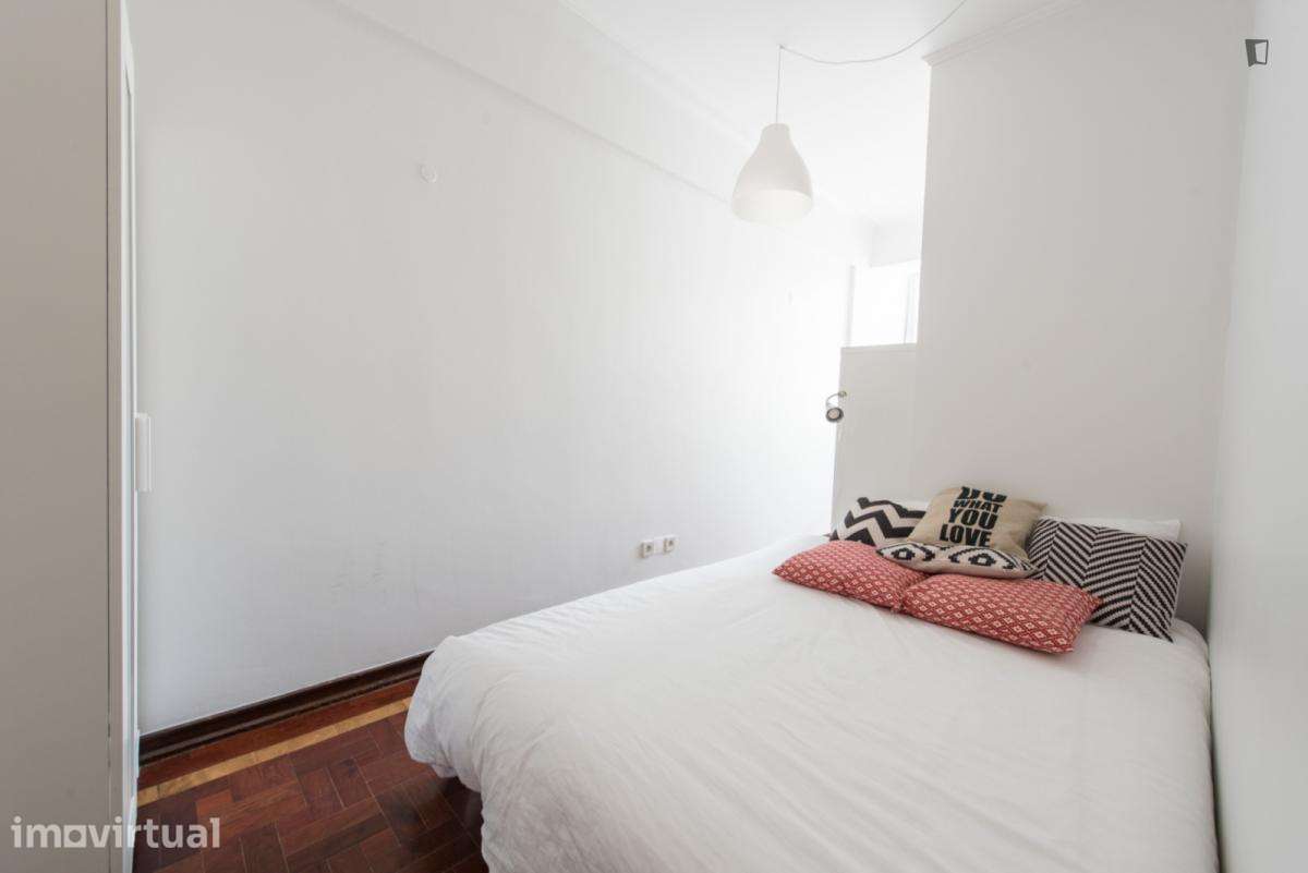 Quarto - localizado em Saldanha Lisbon - Grande imagem: 3/27