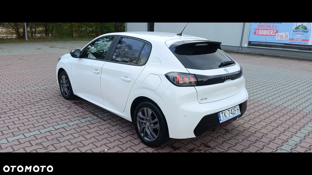 Peugeot 208 - 6