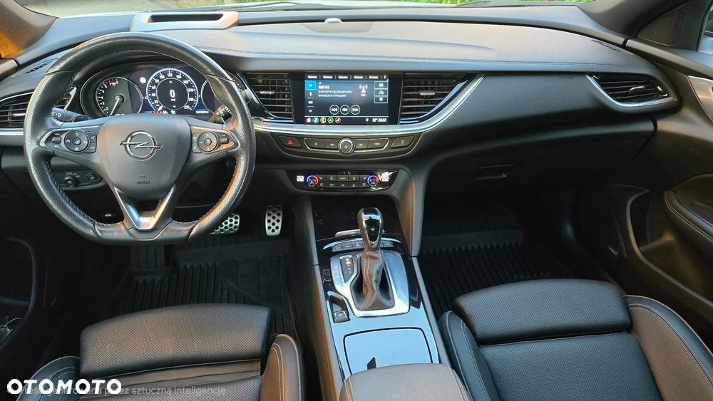 Opel Insignia 2.0 T 4x4 GSi + S&S - 17