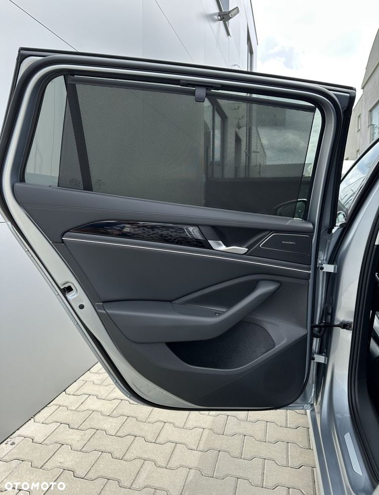 Volkswagen Passat Variant 1.5 TSI EVO Elegance DSG - 15