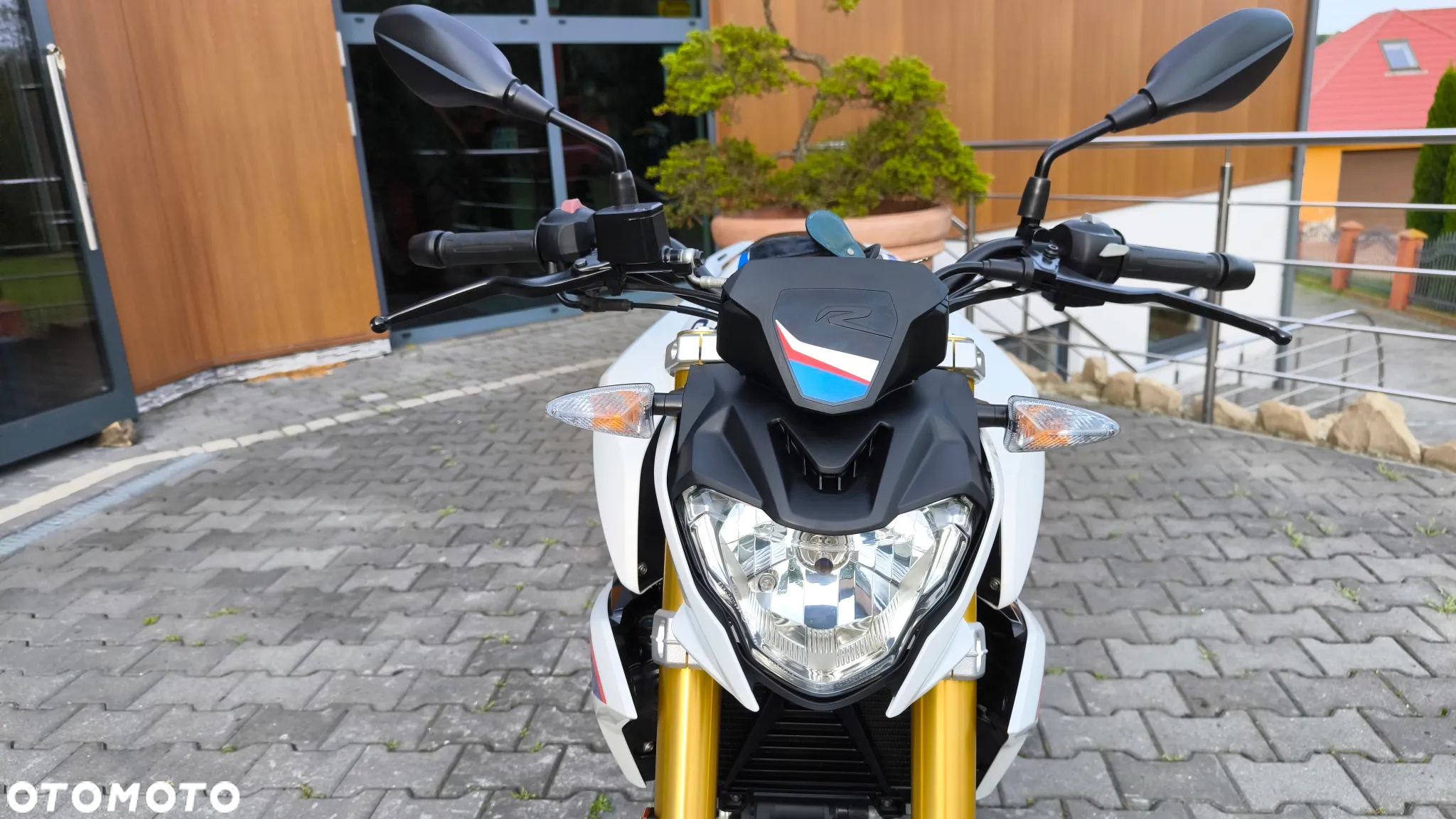 BMW G - 18