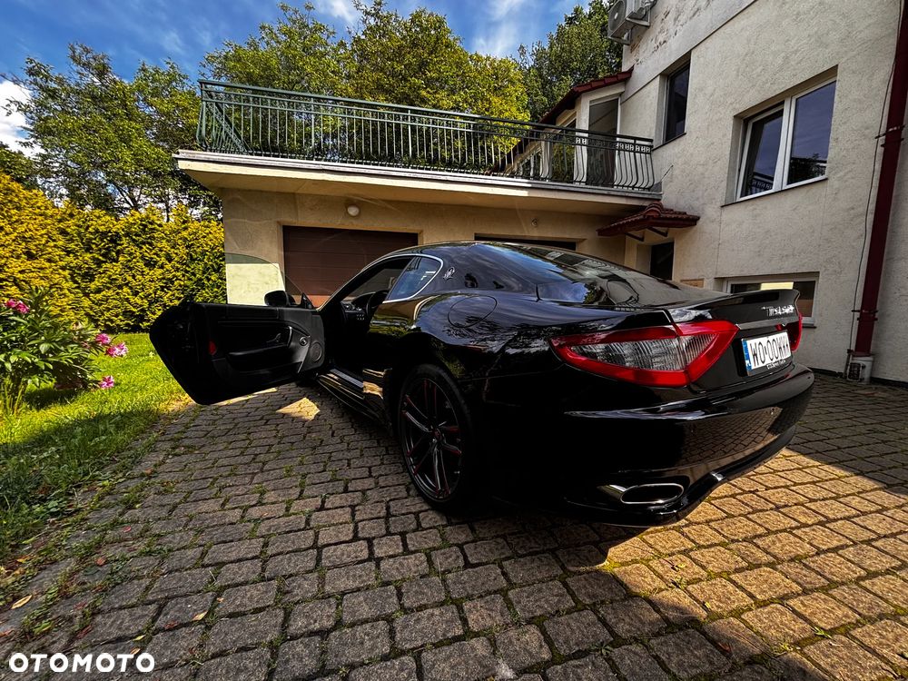 Maserati GranTurismo S - 13