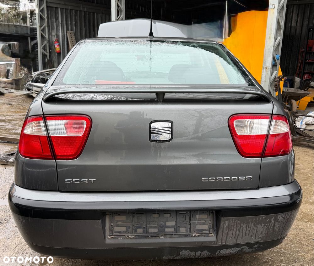 Seat Cordoba II 1.6 benzyna 2002 na rozbiórkę – silnik i skrzynia w dobrym stanie części - 2