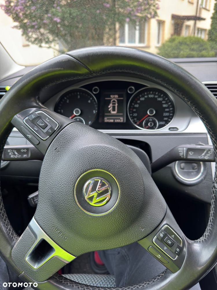 Volkswagen Passat 1.6 TDI DPF BlueMot Comfortline - 7