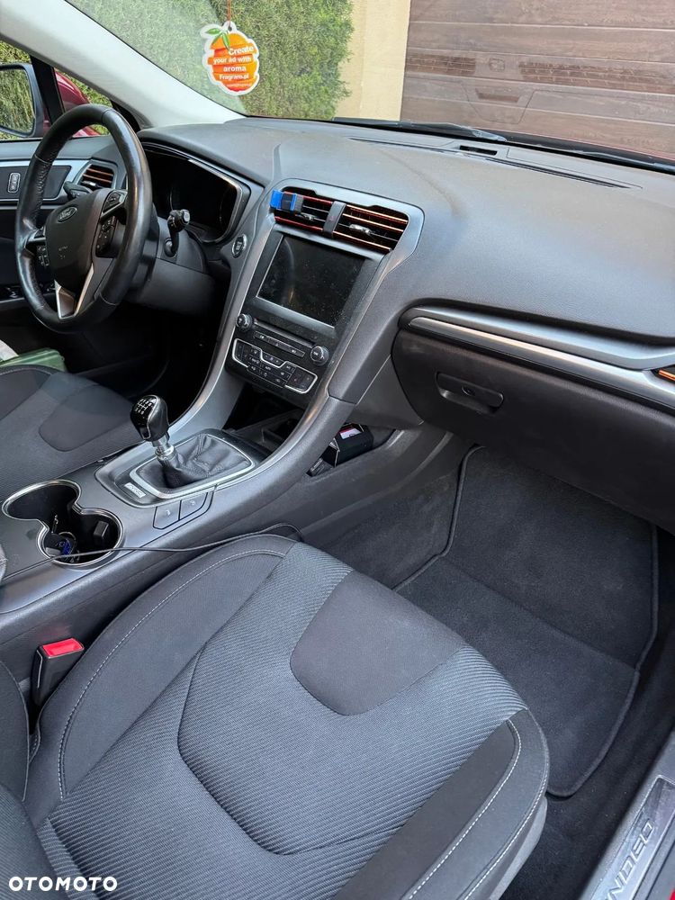 Ford Mondeo ver-1-5-ecoboost-titanium - 33