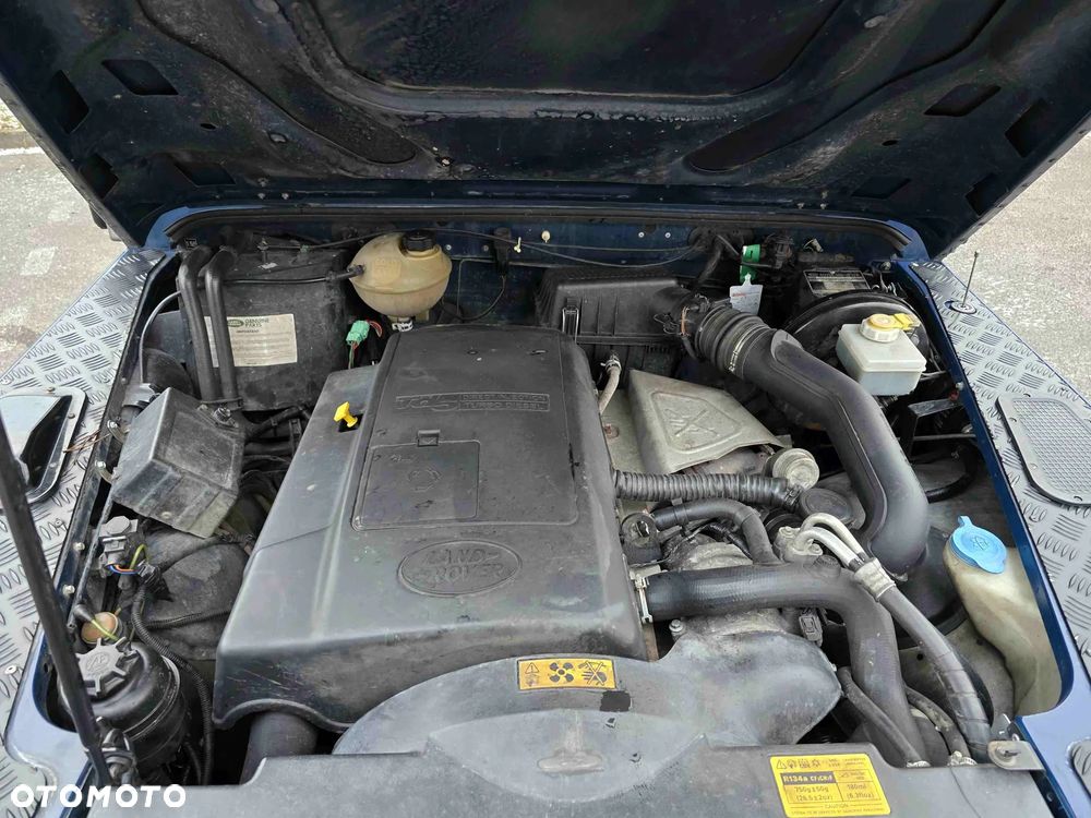 Land Rover Defender - 10