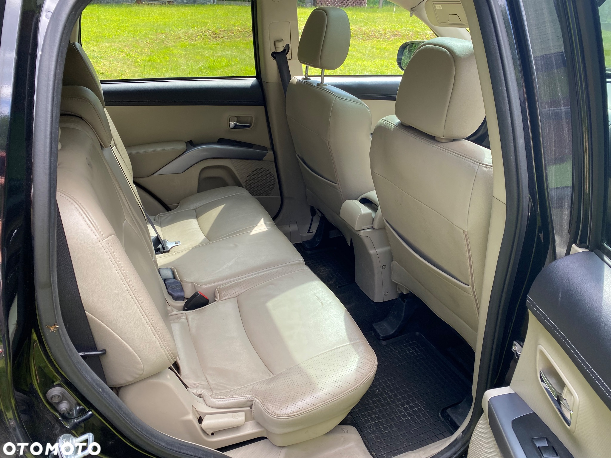 Mitsubishi Outlander - 16