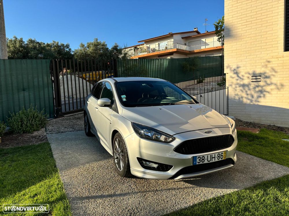 Ford Focus 1.0 EcoBoost ST-Line - 2