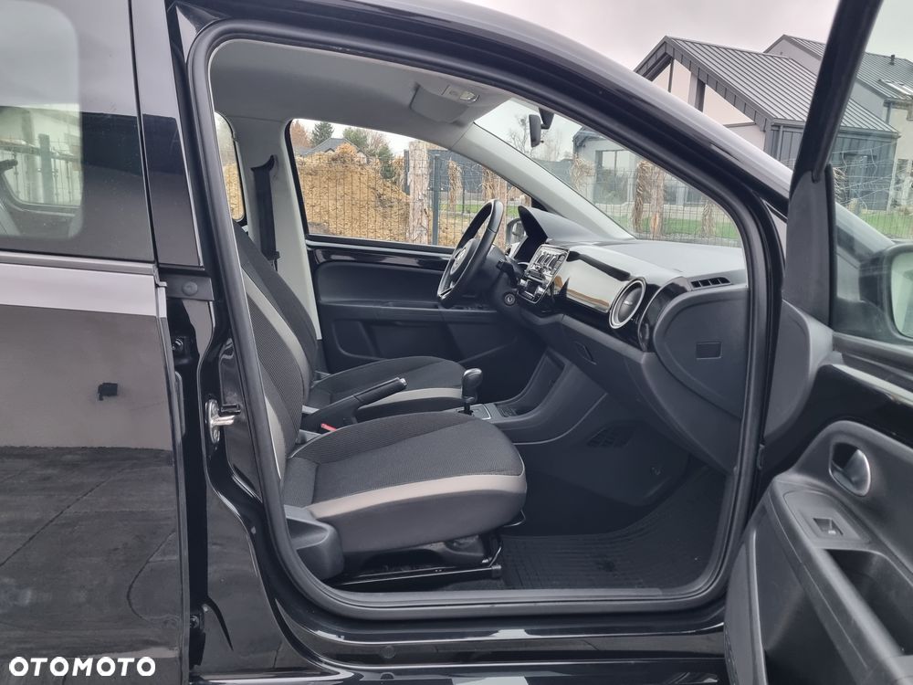 Volkswagen up! ASG move - 23