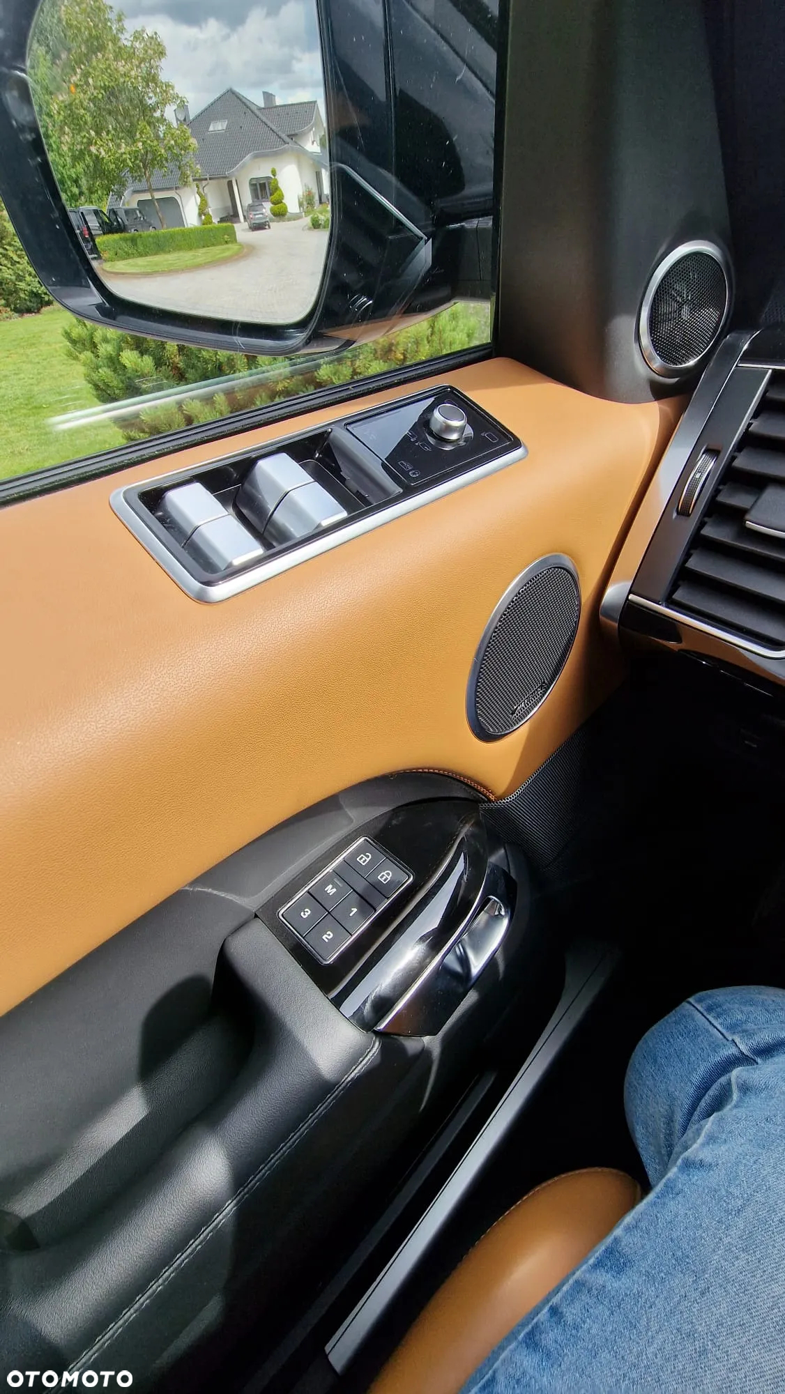 Land Rover Range Rover Sport - 16