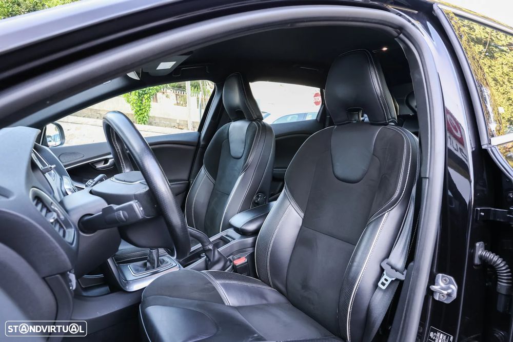 Volvo V40 2.0 D3 R-Design - 12