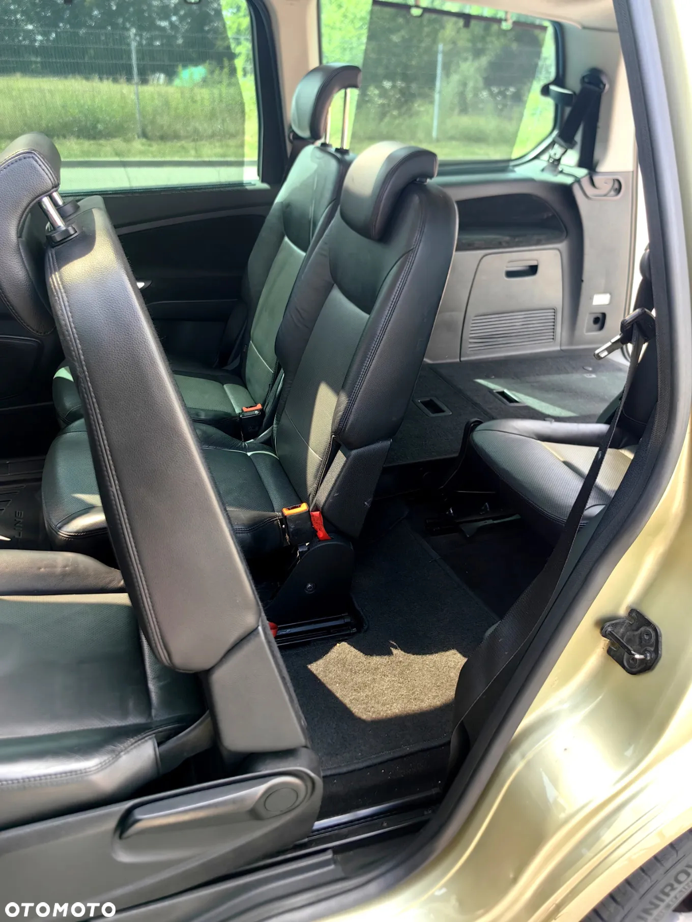 Ford Galaxy 1.8 TDCi Ghia - 17