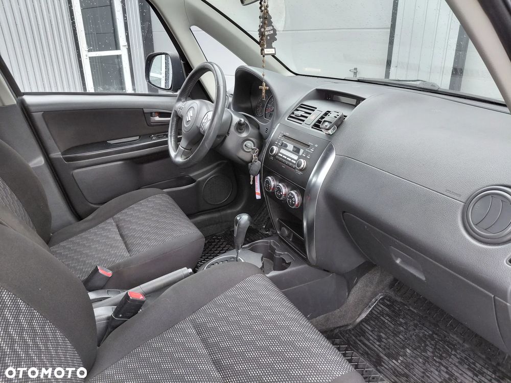 Suzuki SX4 - 10