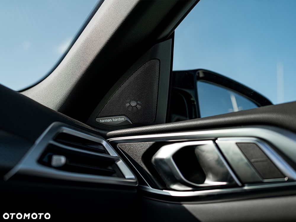 BMW M4 Competition M xDrive - 10