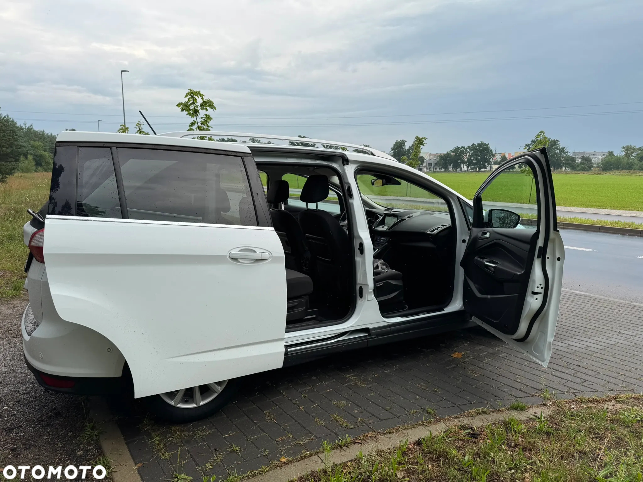 Ford Grand C-MAX - 8