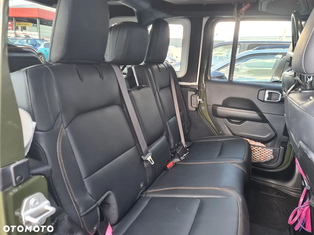 Jeep Wrangler Unlimited GME 2.0 Turbo Sahara - 21