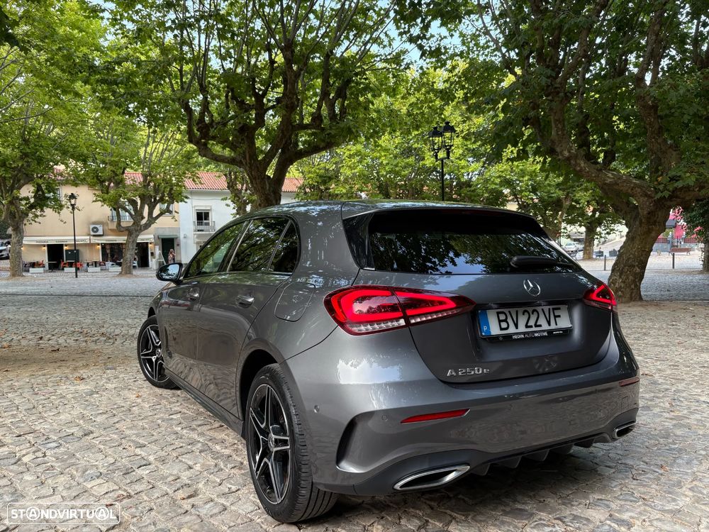 Mercedes-Benz A 250 e AMG Line - 10
