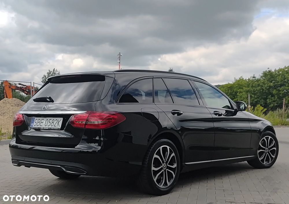 Mercedes-Benz Klasa C 180 (BlueEFFICIENCY) Avantgarde - 5
