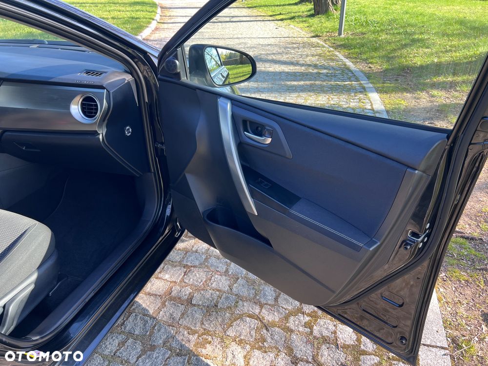 Toyota Auris 1.6 Valvematic Comfort - 23