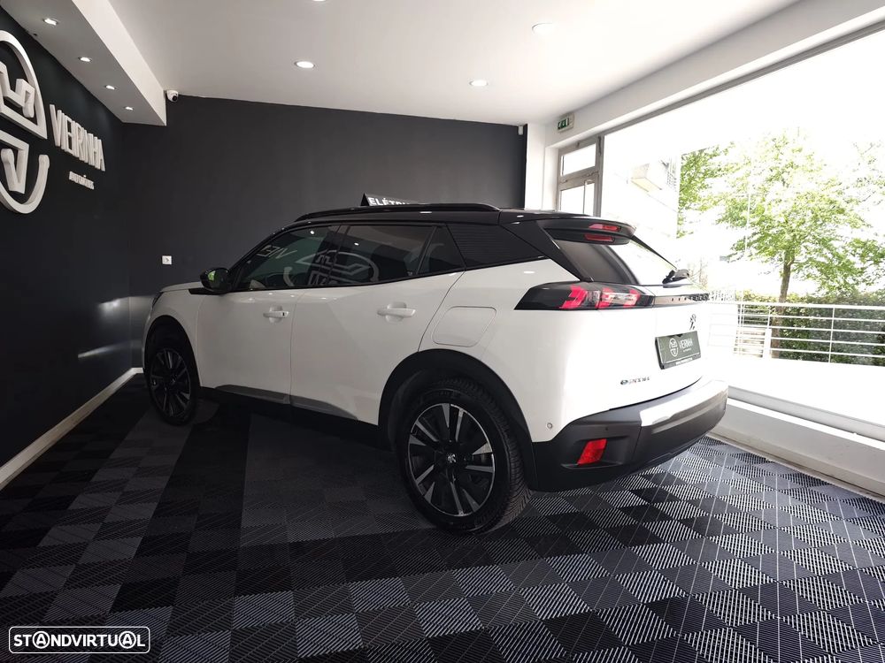 Peugeot e-2008 GT Pack - 21